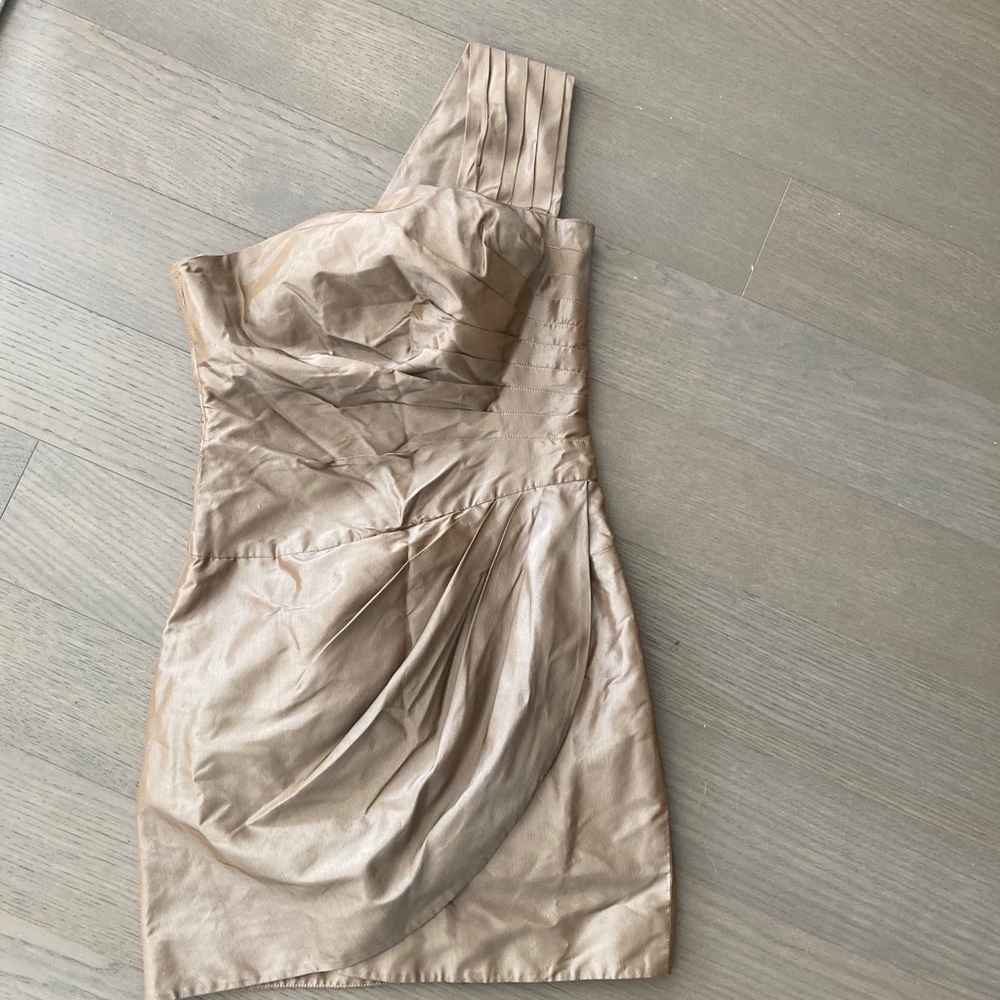 Catherine Malandrino - Sexy one shoulder dress.